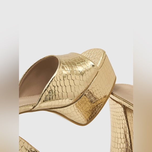 Gold Crocodile Embossed Chunky Platform Mules 4 inches size 40 - Picture 2 of 14